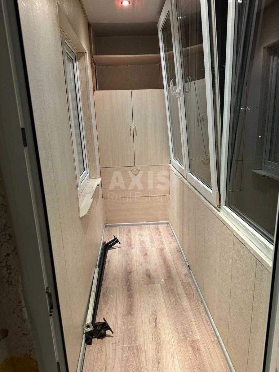 1k apartment vul. Entuziastiv 11/15