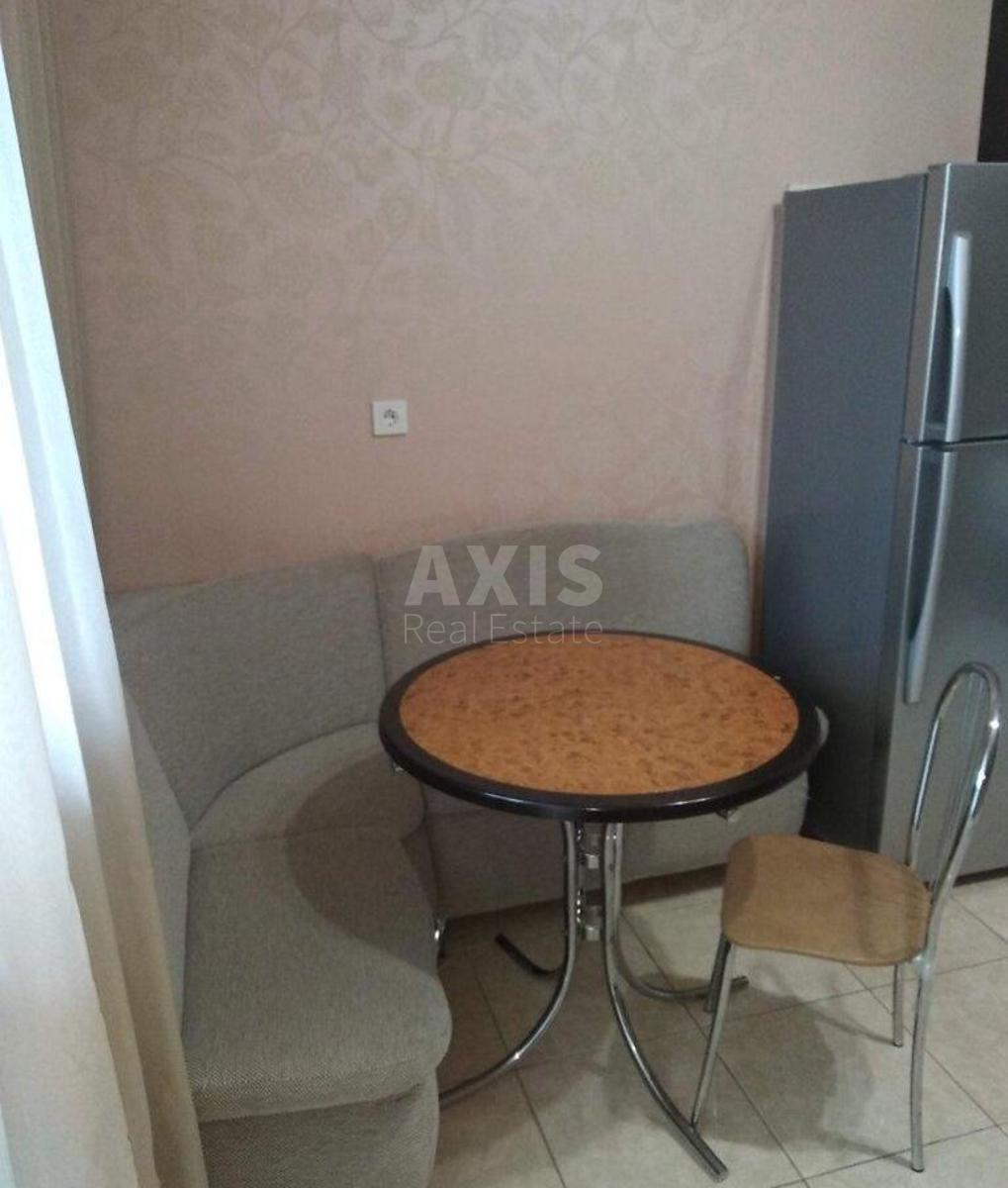 1k apartment vul. Sim'i' Kul'zhenkiv 331