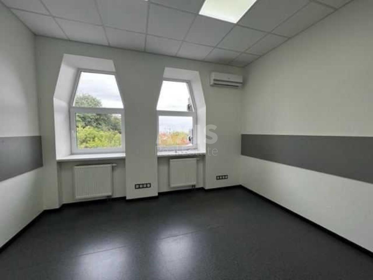 Office vul. Vozdvyzhens'ka 51А, 152m22
