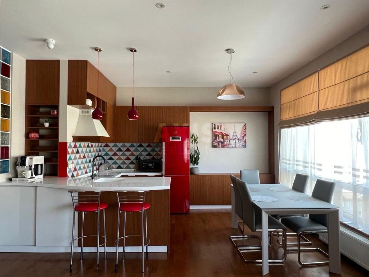 3k apartment vul. Antonovycha 23
