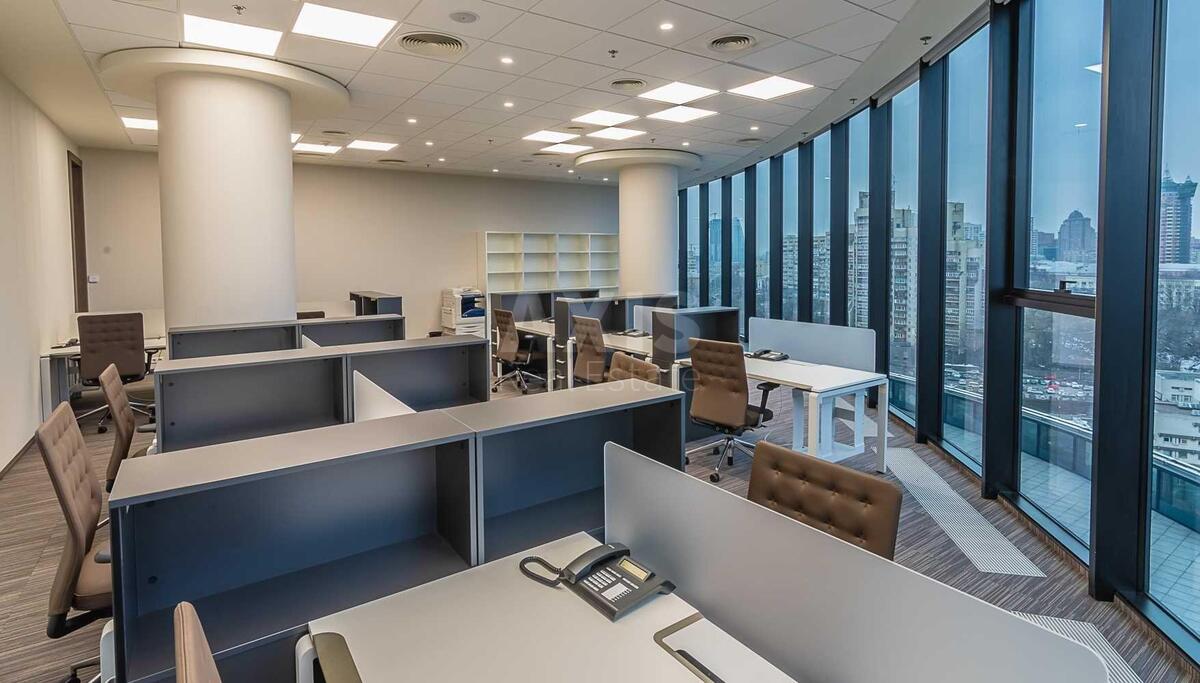 Office vul. Strutyns'kogo Sergija 13/15, 1222m2641356