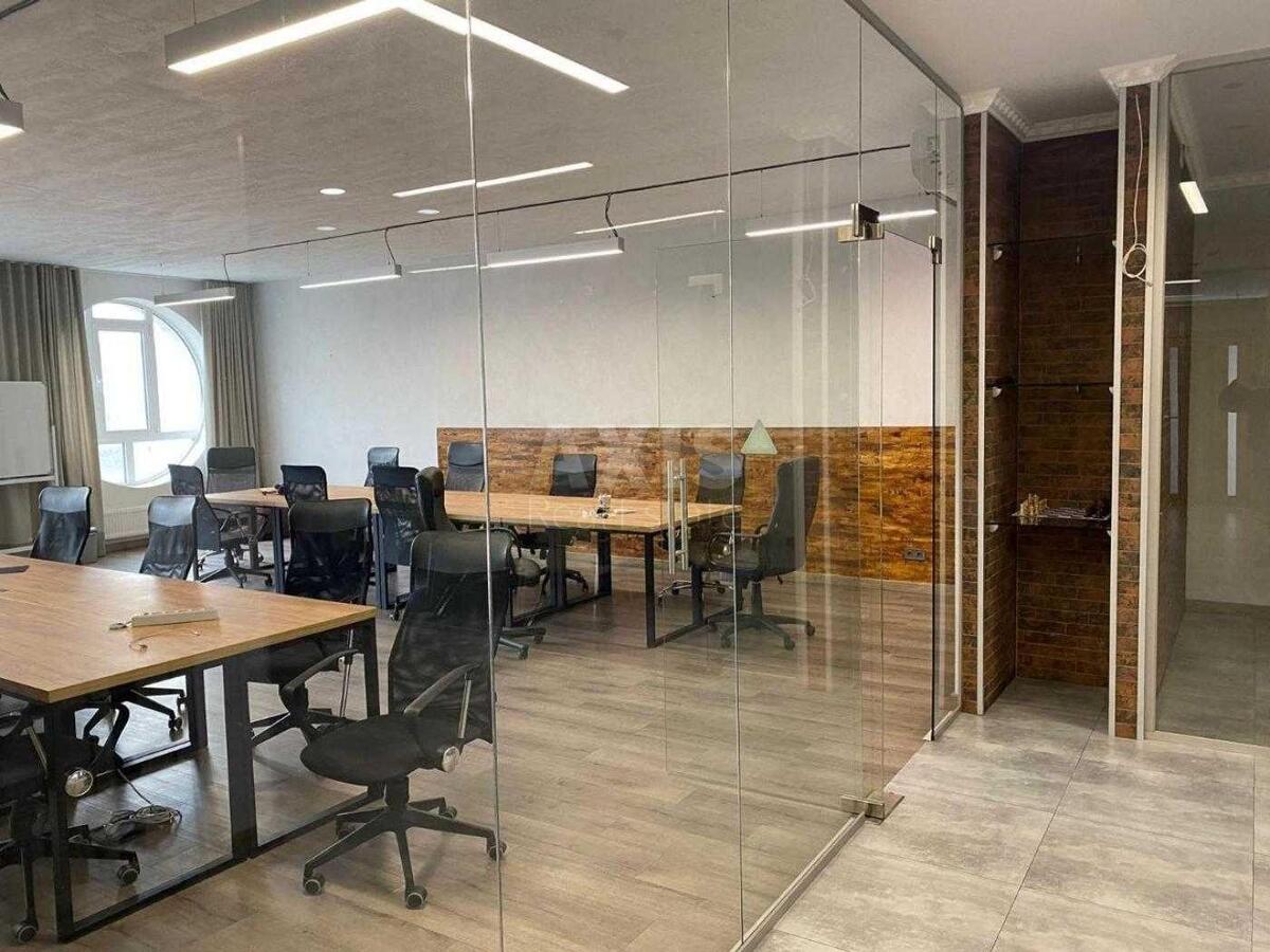 Office uzv. Klovs'kyj 7, 210m2