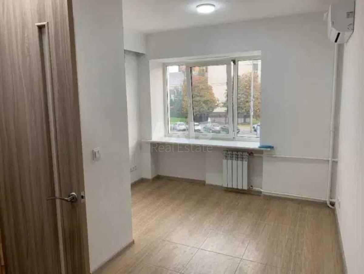 Office bul. Lesi Ukrai'nky 26, 50m2