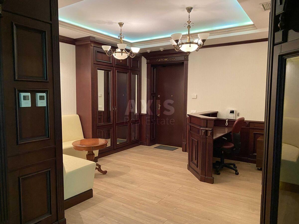 Офис ул. Институтская 18, 218м210