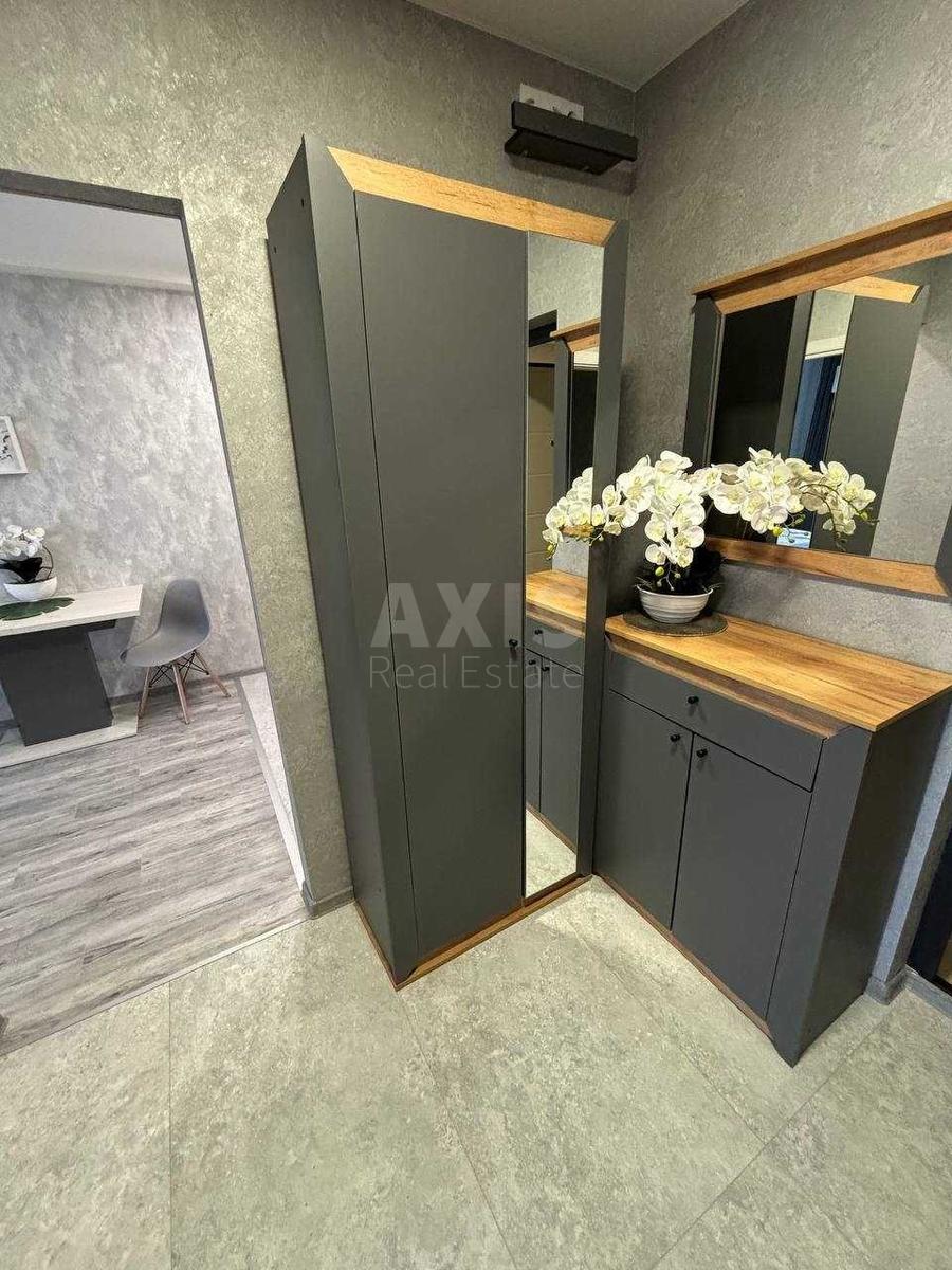 1k apartment vul. Myhajla Maksymovycha 246