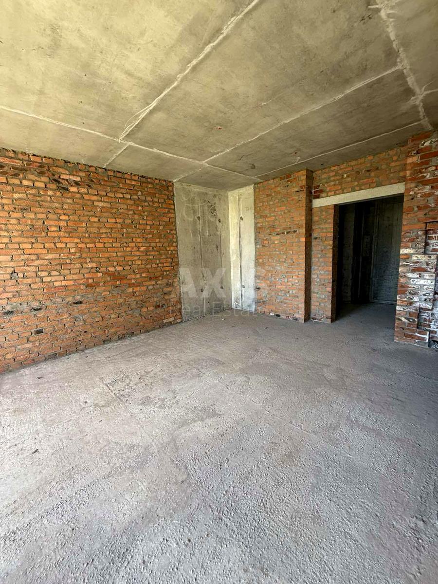 1k apartment vul. L'vivs'ka 15614043