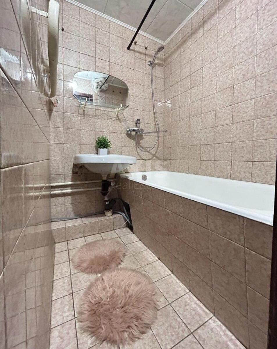 2k apartment vul. Patriarha Mstyslava Skrypnyka 9569608