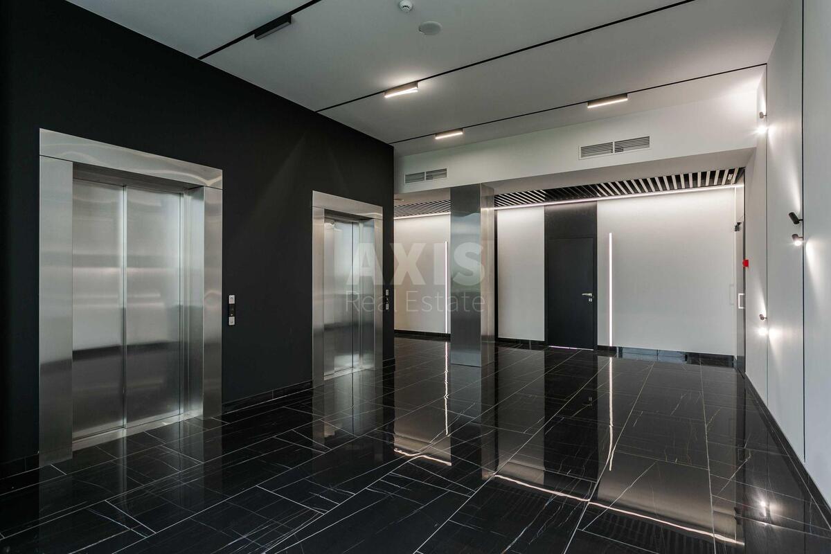 Office pr-t Berestejskij 67, 8500m26119913