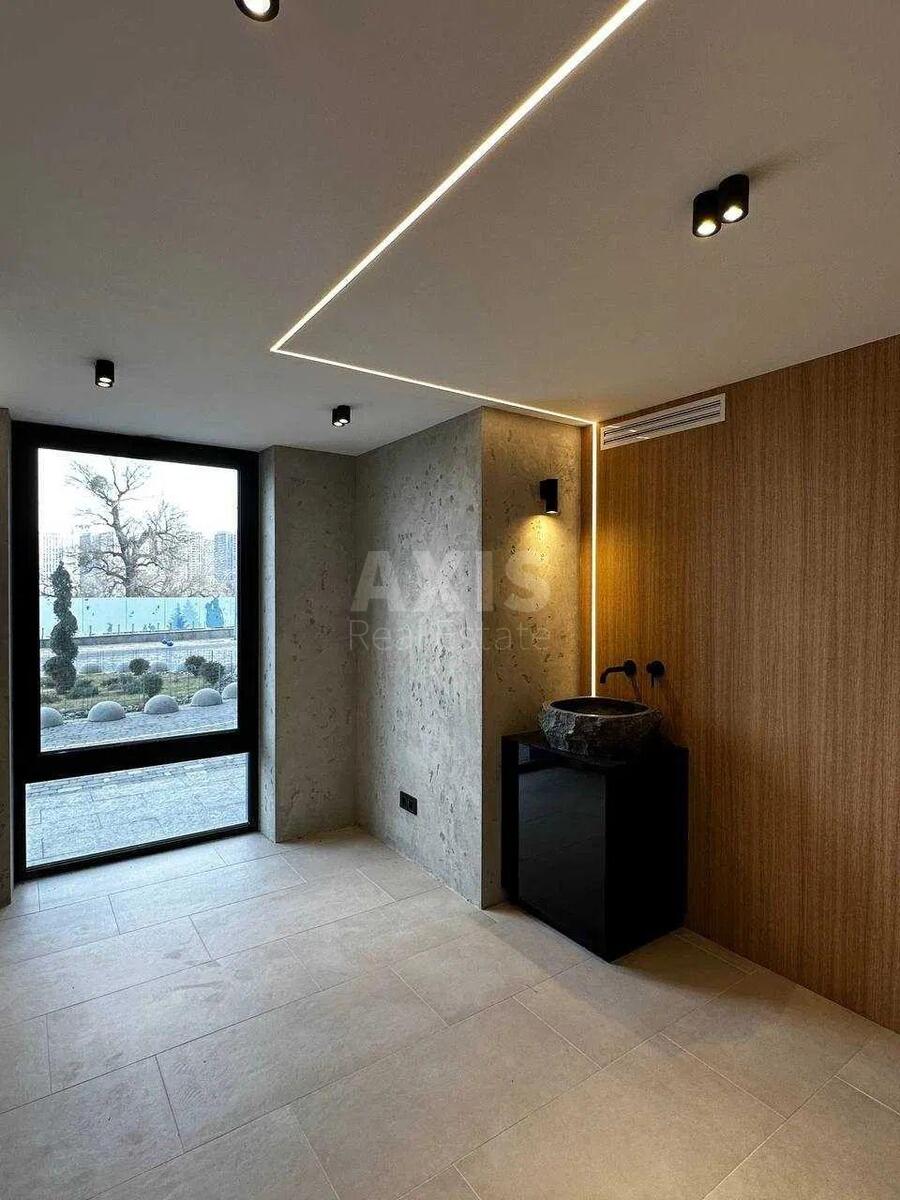 Office vul. Zarichna 1, 134m25