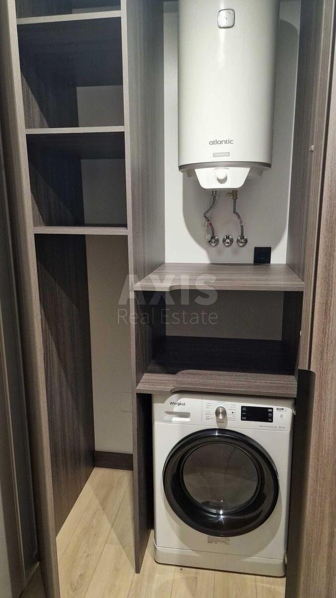1k apartment vul. Rodyny Kristeriv 2010