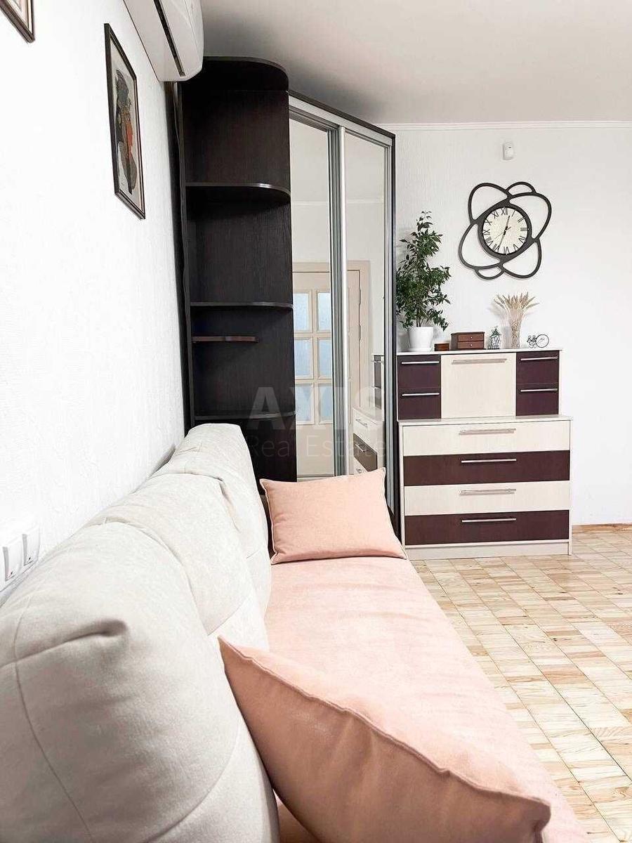 3k apartment vul. Verbyc'kogo Arhitektora 26Б5