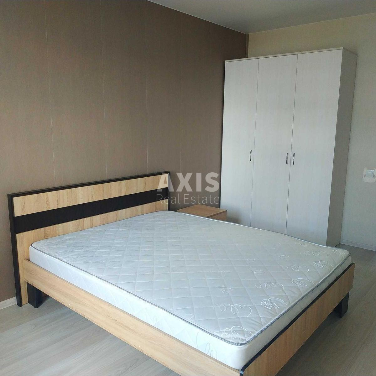 1k apartment vul. Sverstjuka Jevgena 6В2