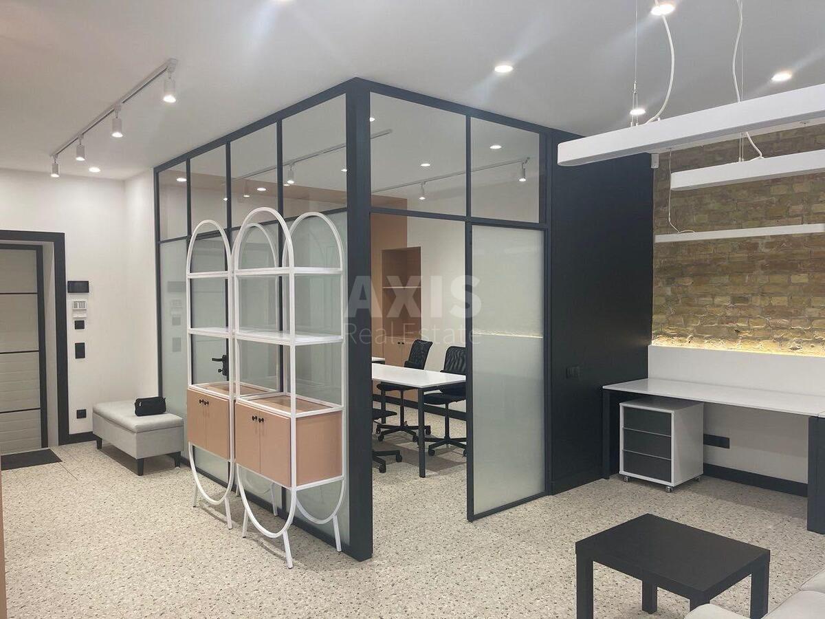 Office prov. Kozlovs'kogo Ivana 4, 48m2