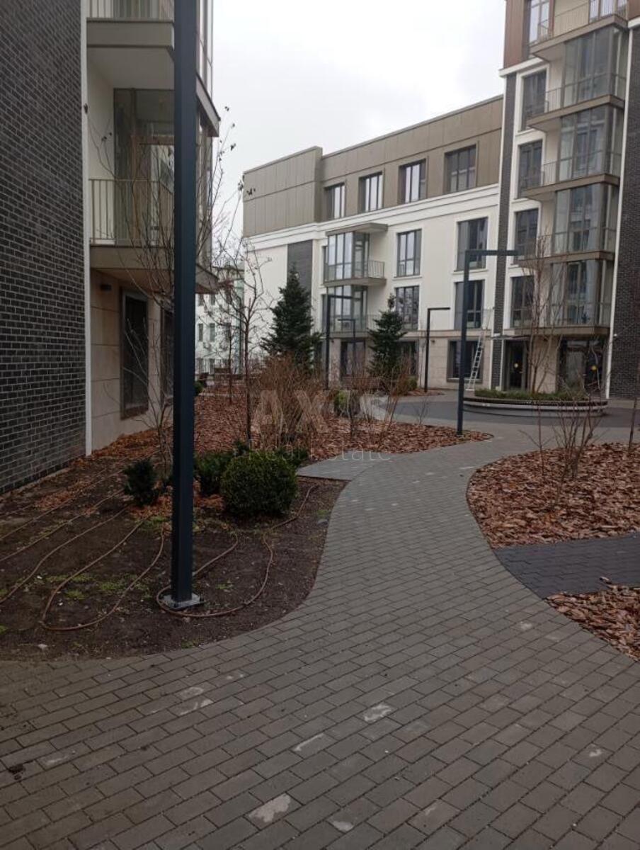 1k apartment vul. Naberezhno-Hreshhatyc'ka 216