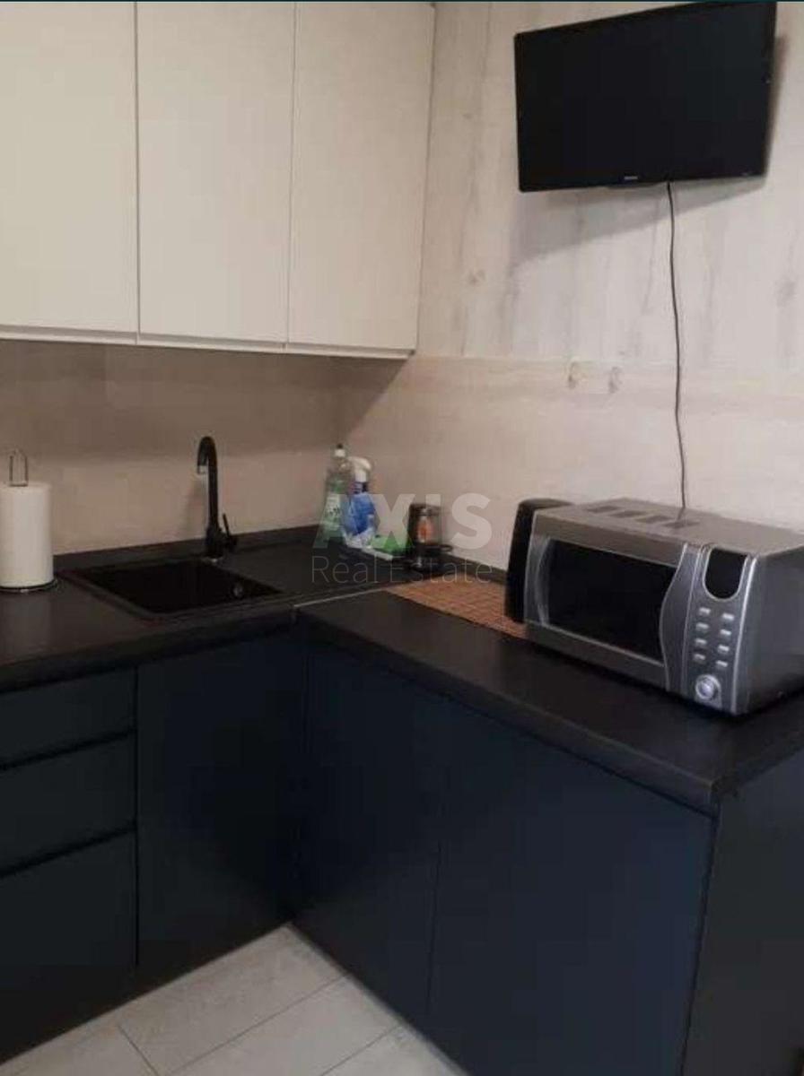 1k apartment vul. Myloslavs'ka 26
