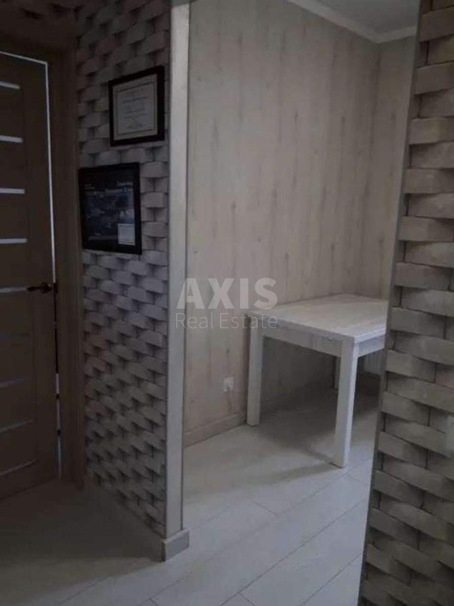 1k apartment vul. Myloslavs'ka 26