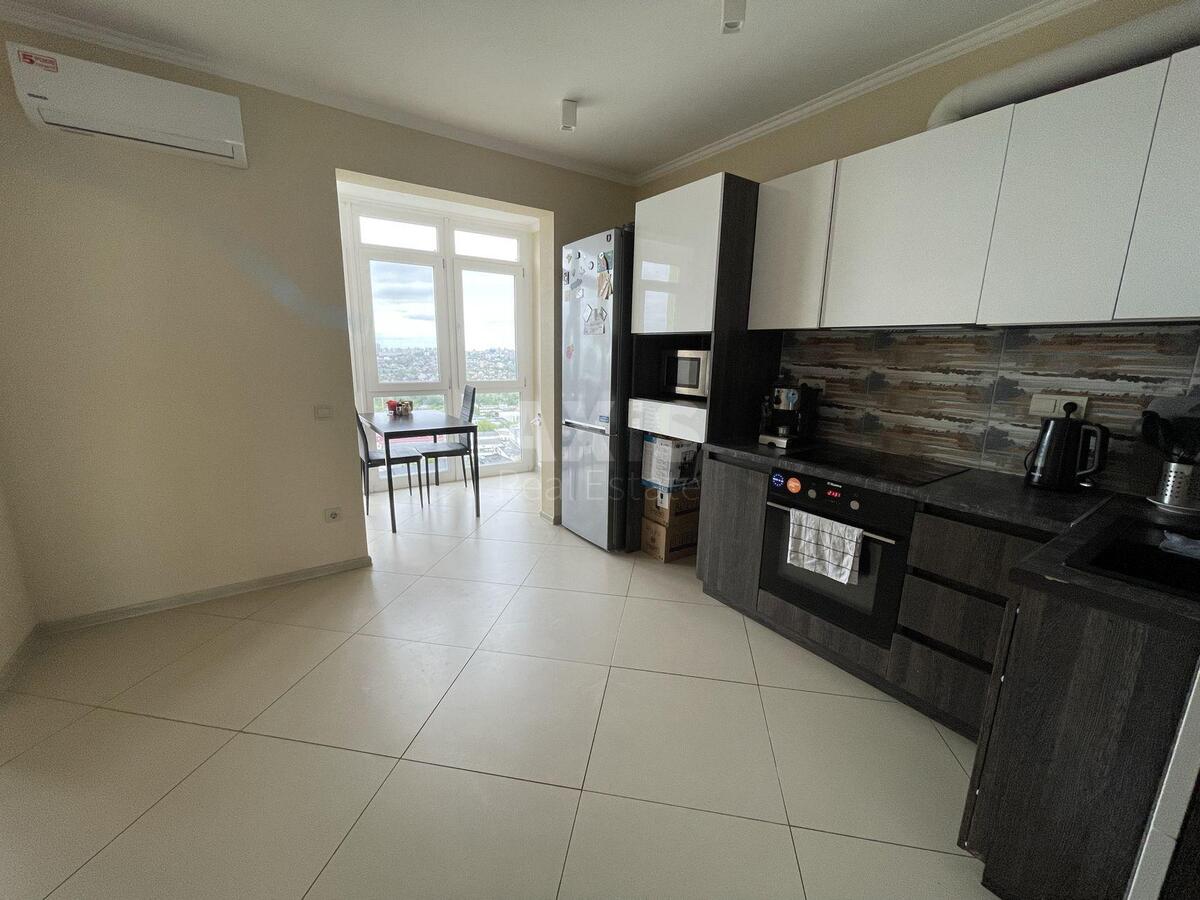 4k apartment vul. Yulia Zdanovska 34А
