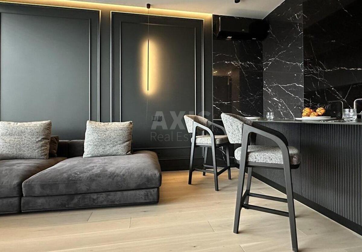 1k apartment vul. Hohlovyh Sim'i' 122