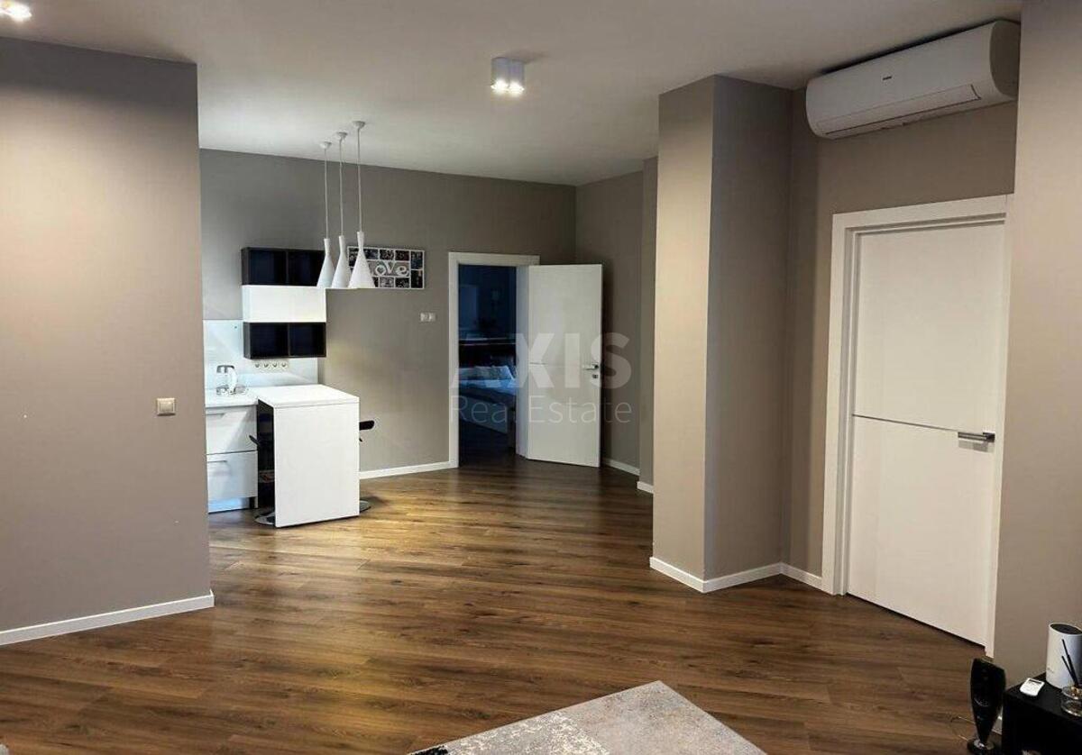 3k apartment vul. Glybochyc'ka 32Б1
