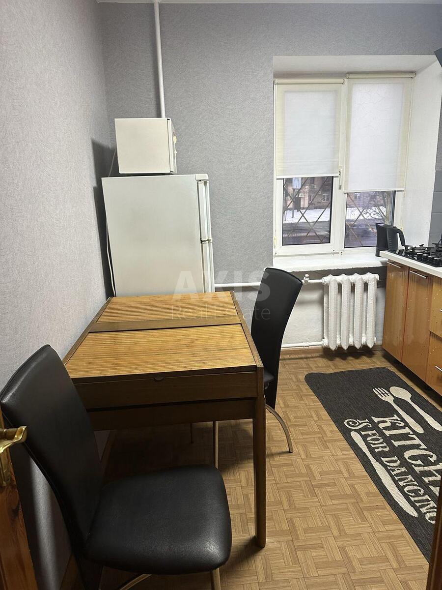 1к квартира пр-т Леонида Каденюка 9639710