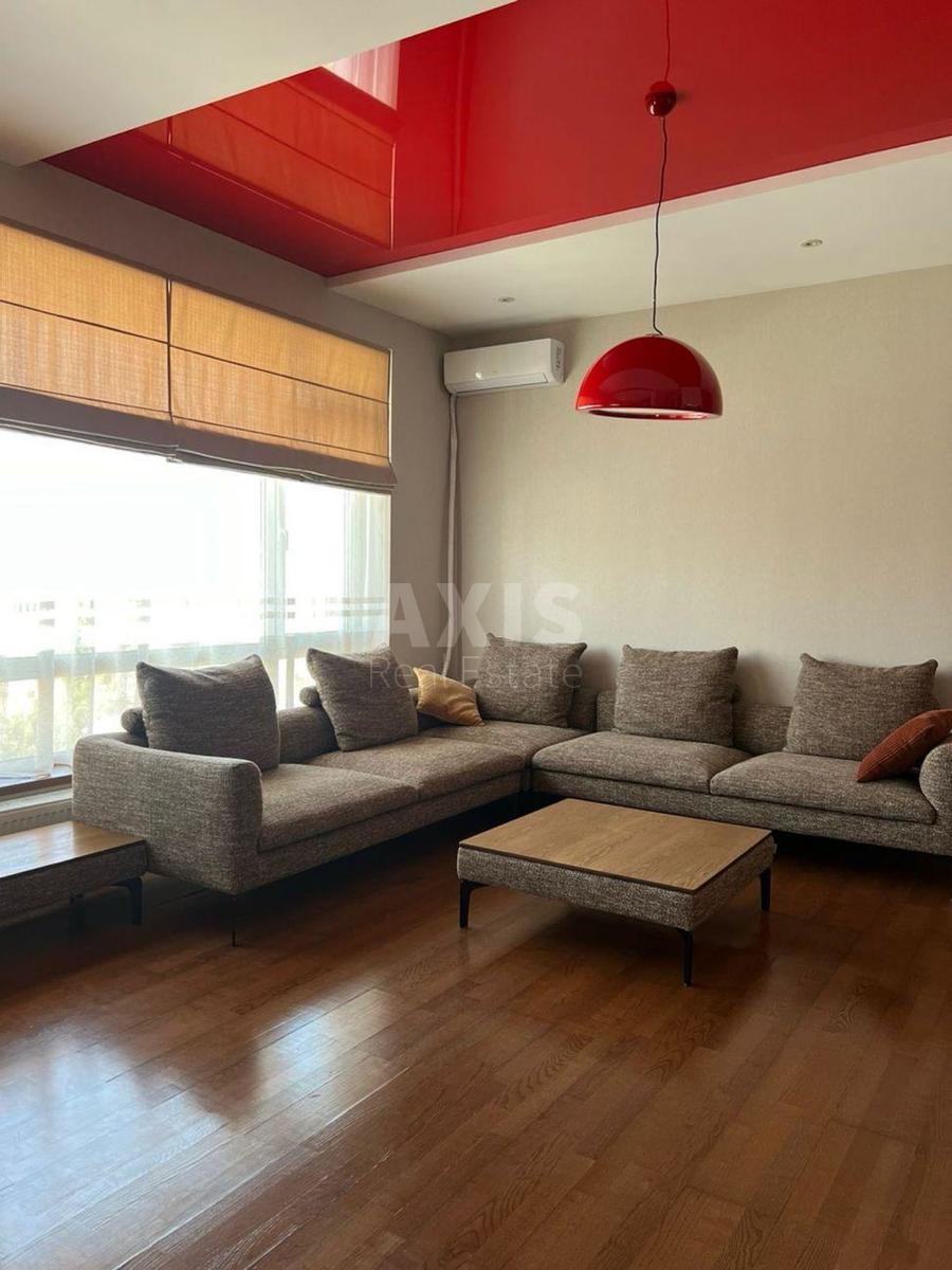 3k apartment vul. Antonovycha 1310