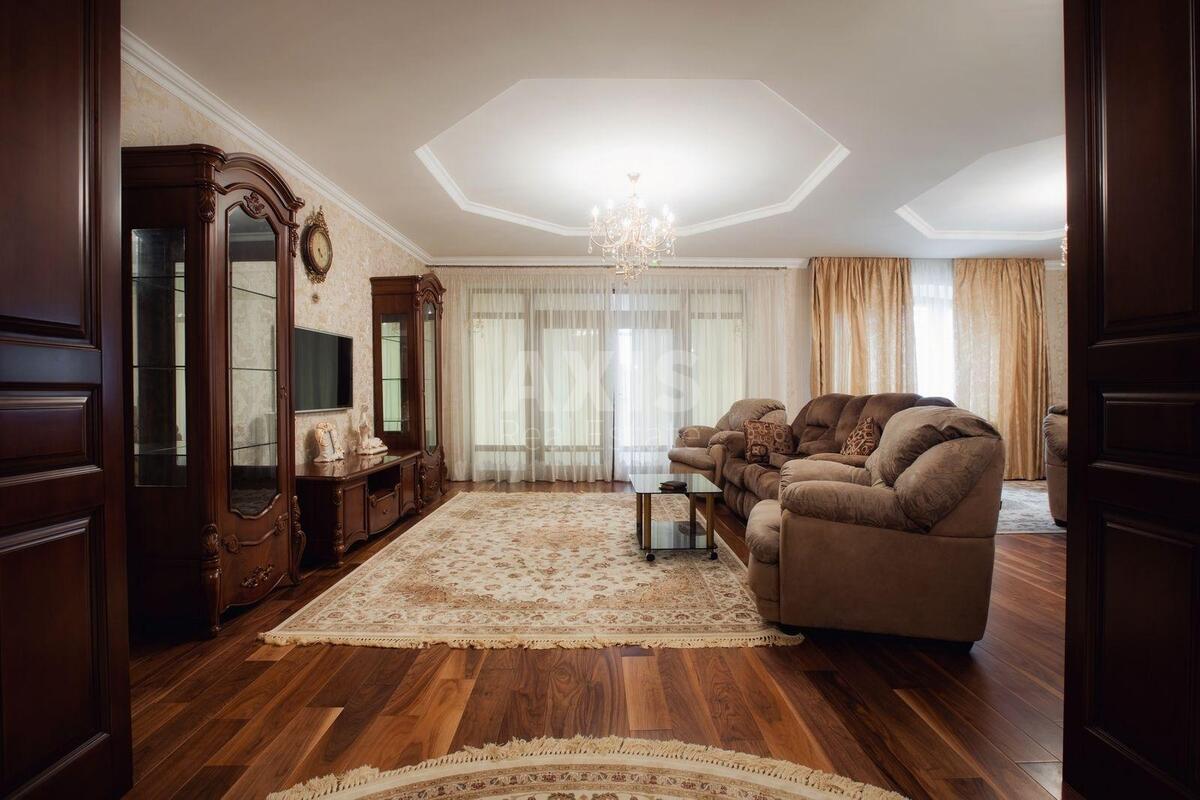 Дoм ул. Приветная, 499м2, город Киев506191