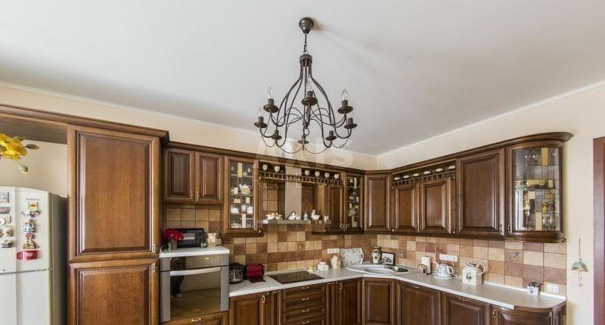 3k apartment vul. Panasa Myrnogo 125