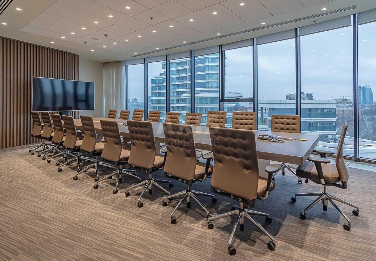 Office vul. Strutyns'kogo Sergija 13/15, 1222m2641357