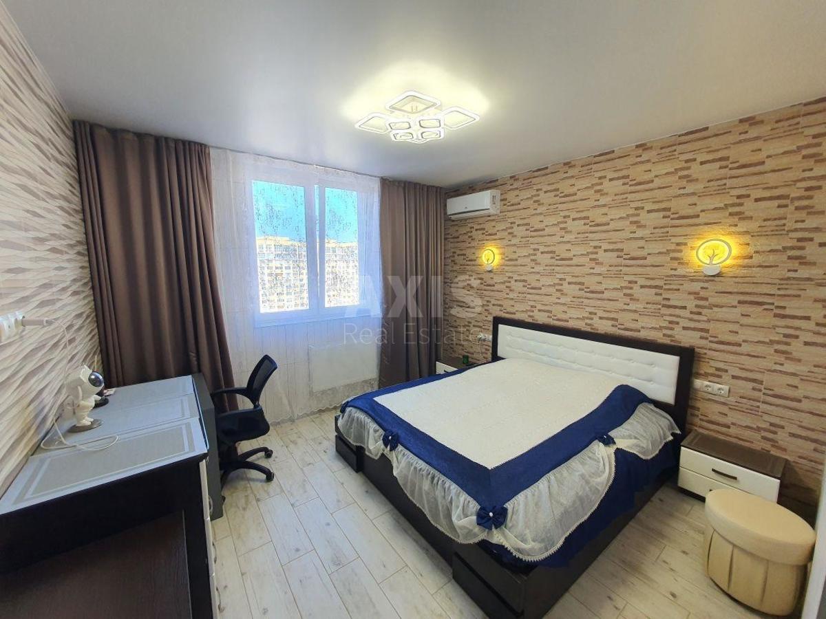 2k apartment vul. Myhajla Maksymovycha 3Г2