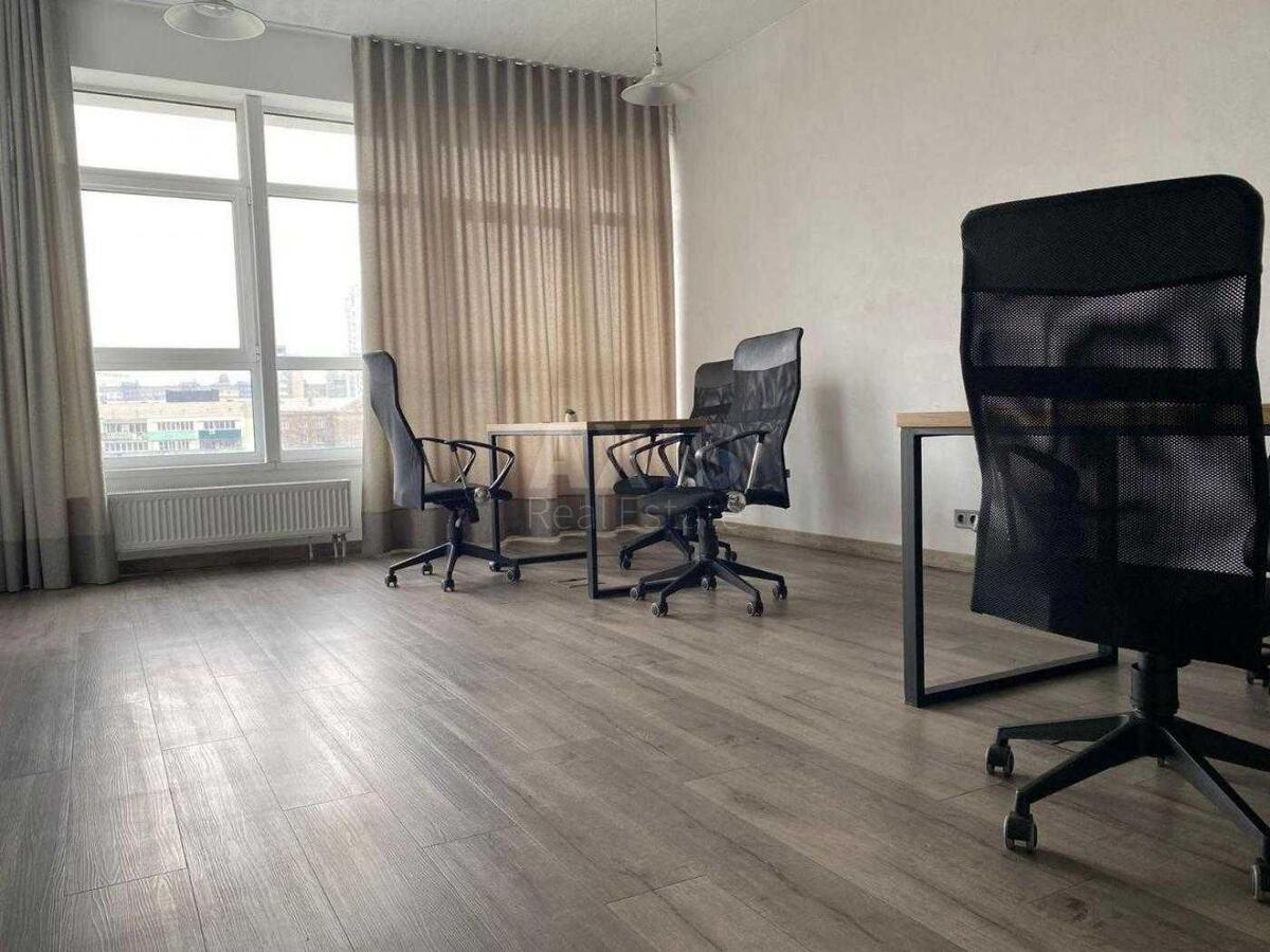 Office uzv. Klovs'kyj 7, 210m20