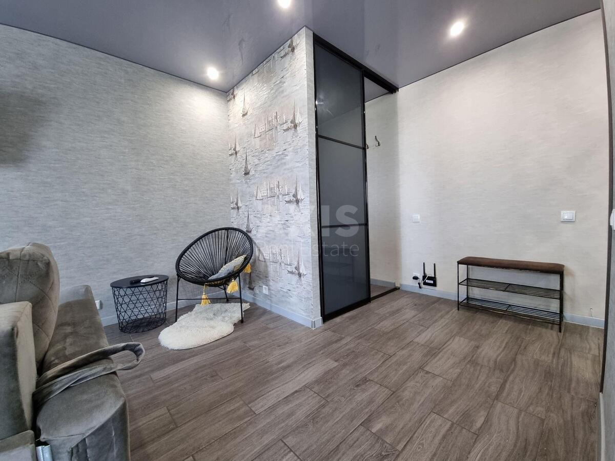 1k apartment pl. Obolons'ka 13