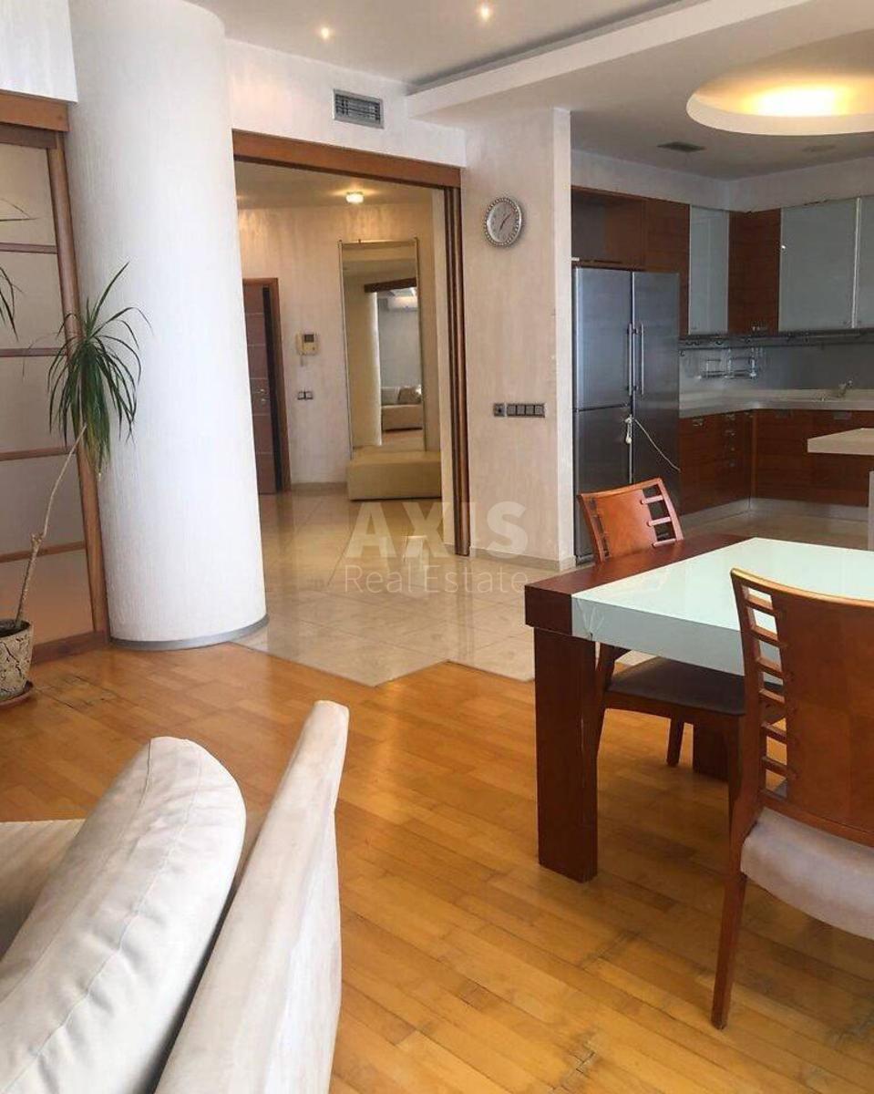 3k apartment vul. Volodymyrs'ka 49А1