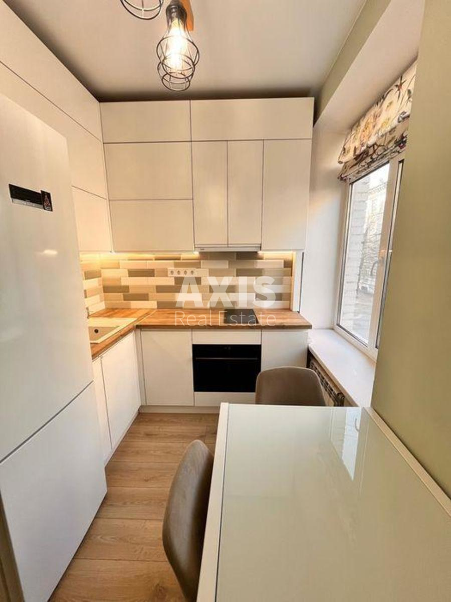 2k apartment vul. Shhekavyc'ka 42/480