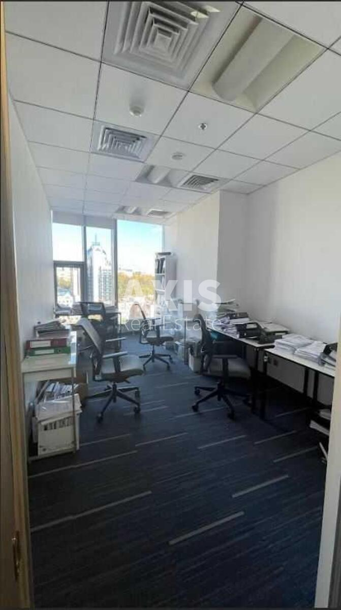 Office pl. Sportyvna 1А, 310m24