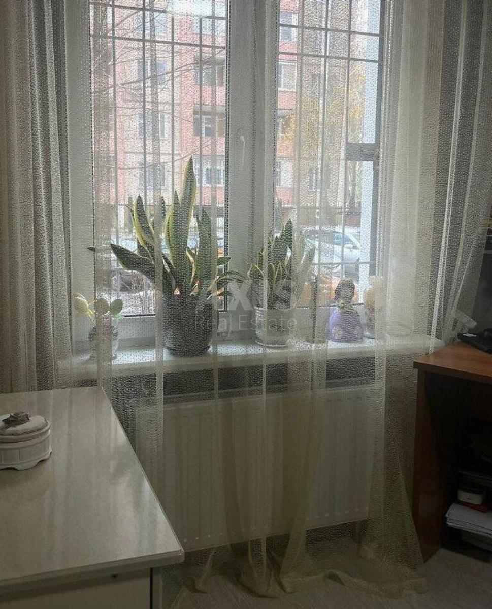 1k apartment vul. Yulia Zdanovska 81Б0