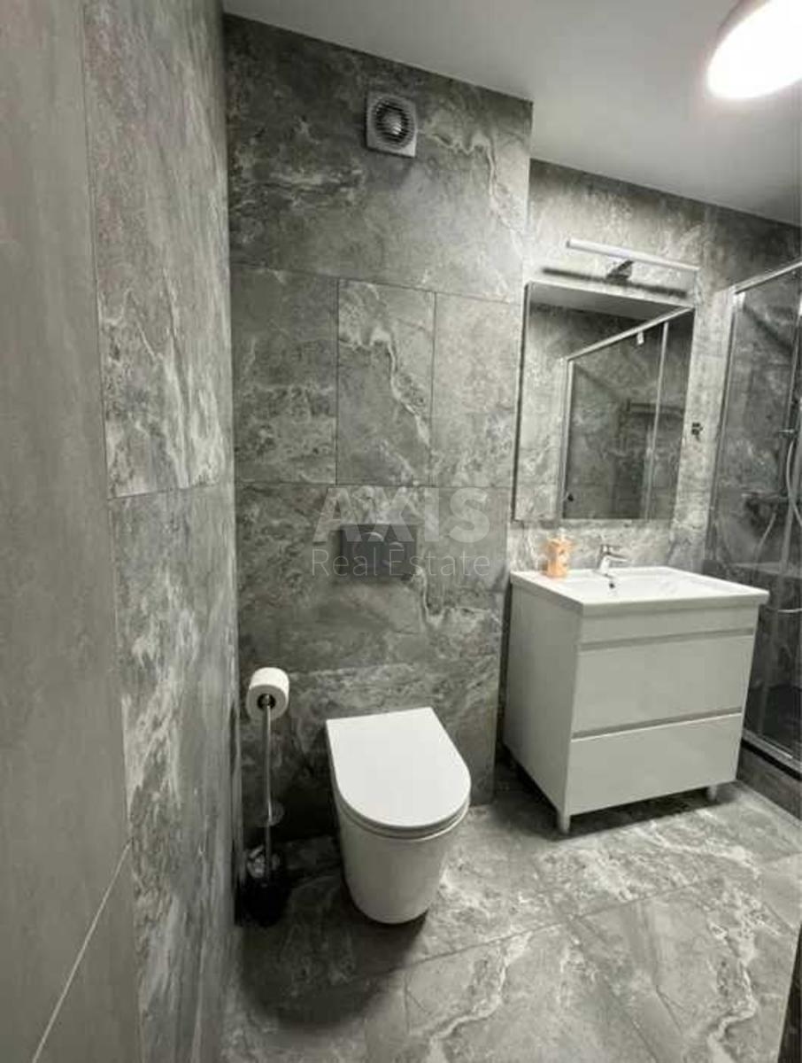 2k apartment vul. Zhyljans'ka 686