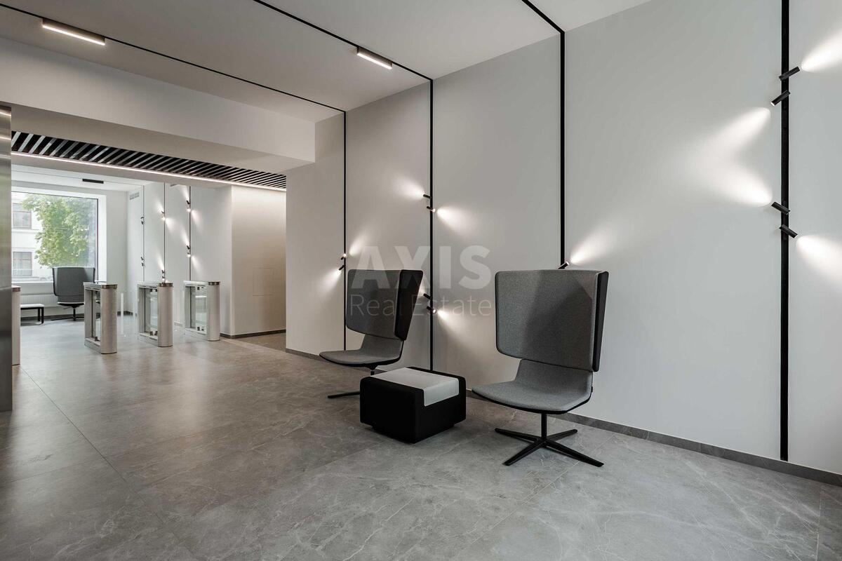 Office pr-t Berestejskij 67, 8500m26119914