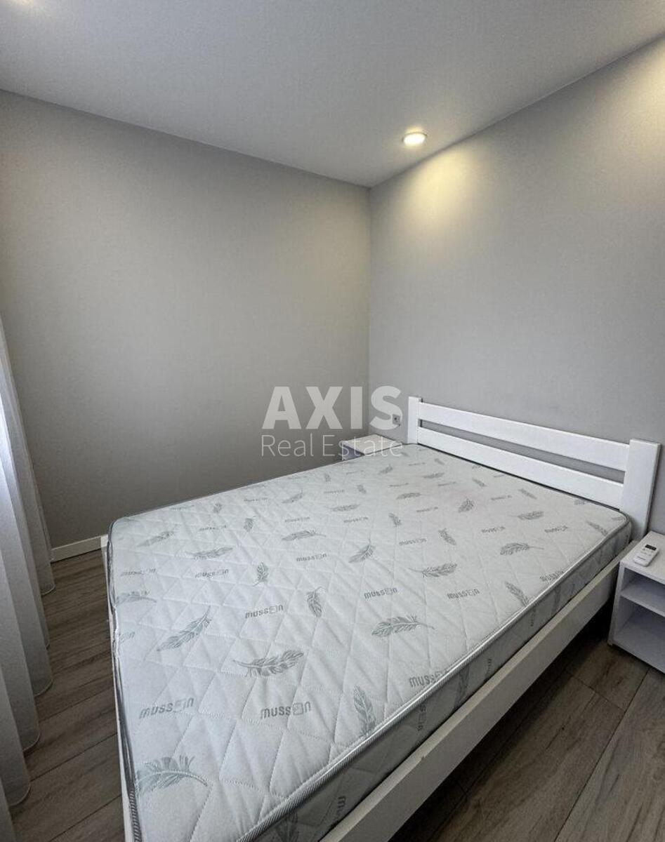 1k apartment vul. Oleha Mudraka 1Б622133