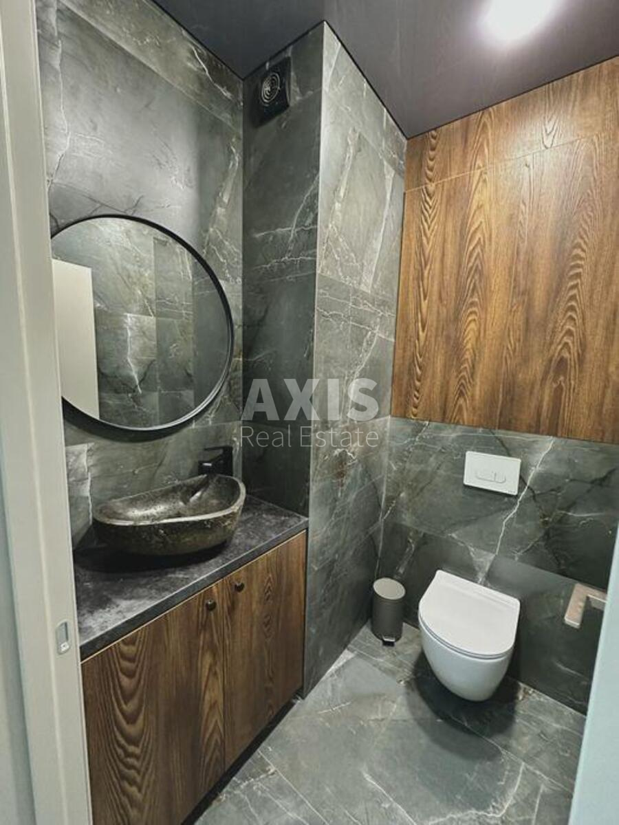 3k apartment nab. Dniprovs'ka 15д8
