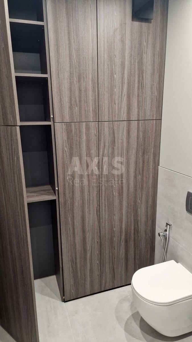 1k apartment vul. Rodyny Kristeriv 2011