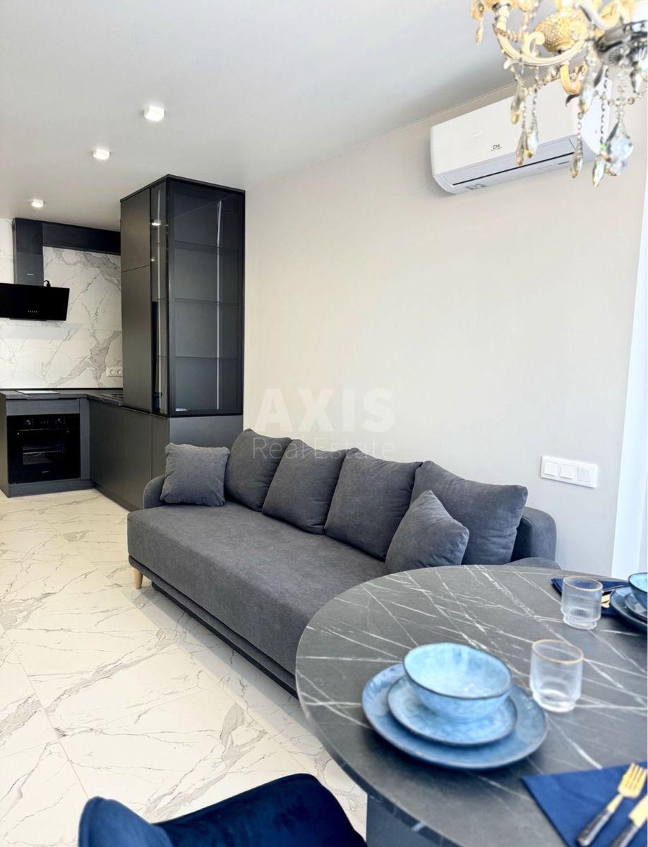 1k apartment vul. Naumova Generala 1Б1