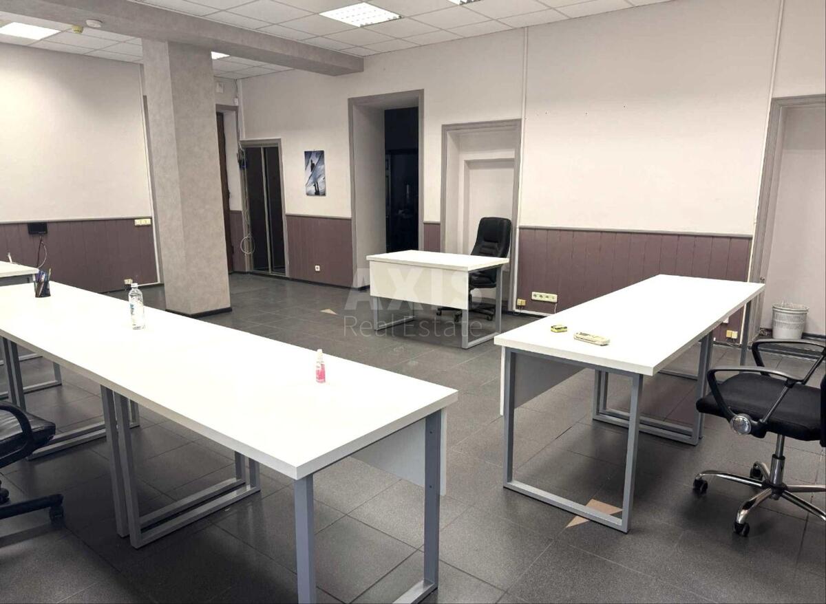 Office vul. Rustaveli Shota 8, 114m22