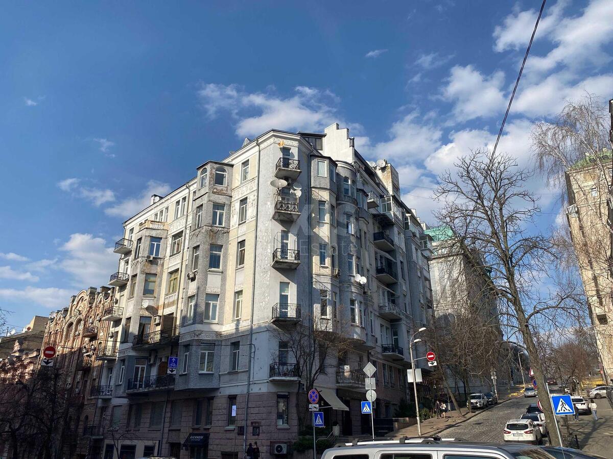 Офис ул. Джона Маккейна 10, 75м2