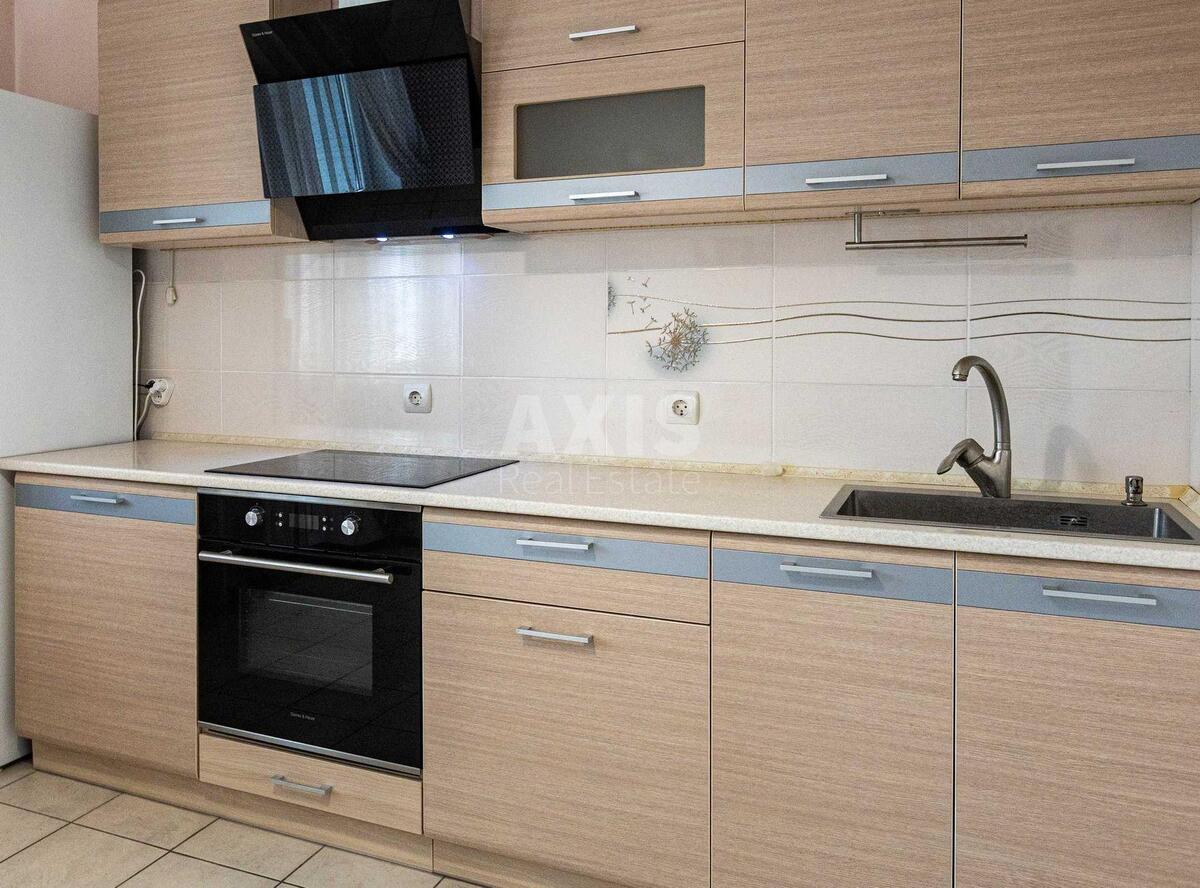 1k apartment vul. Voskresens'ka 14