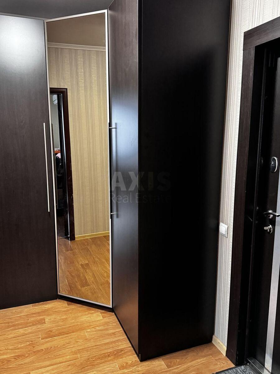 1k apartment vul. Rusovoi' Sofii' 1Б9