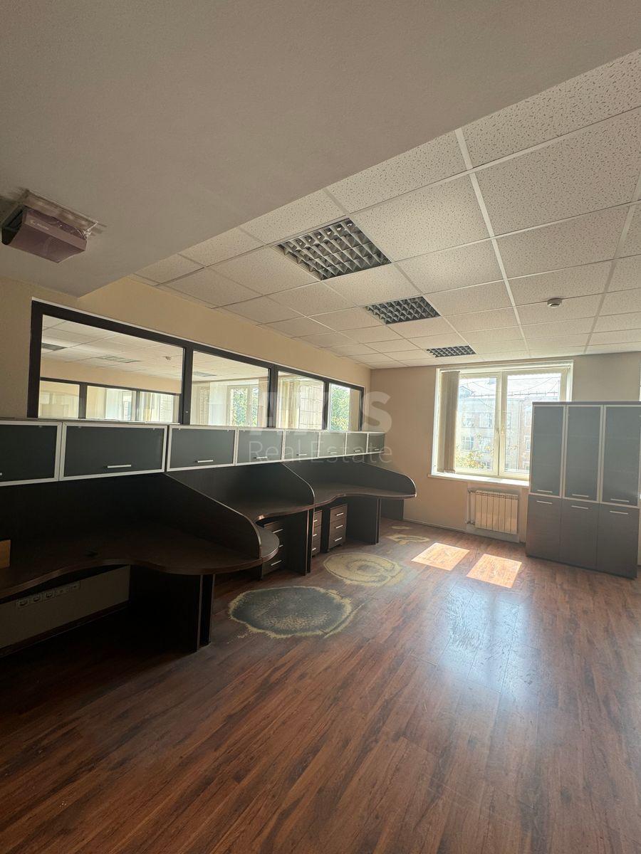 Office vul. Sichovyh Stril'civ 37/41, 890m22