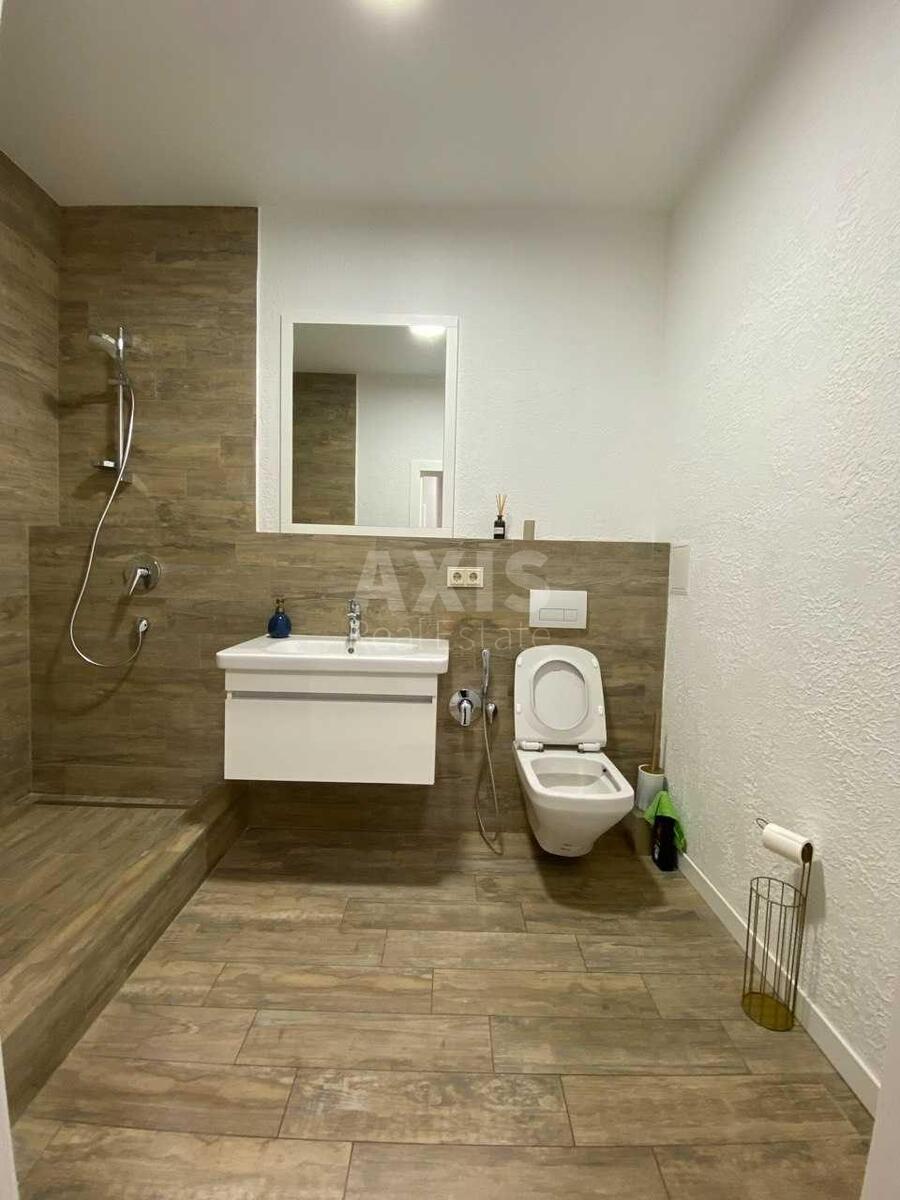 Office vul. Zhyljans'ka 68, 50m26