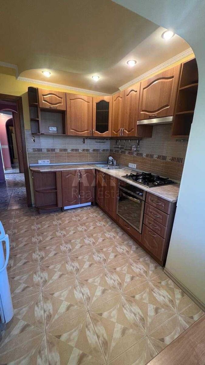 2k apartment vul. Mukachivs'ka 8