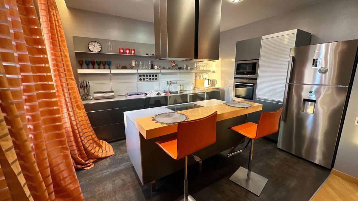 5k apartment vul. Dmytrivs'ka 694