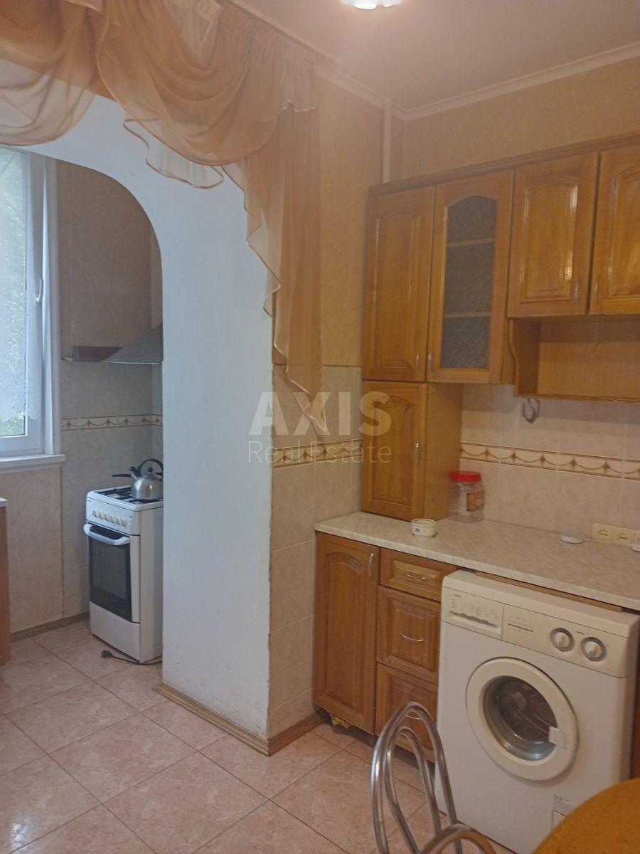 2k apartment uzv. Pechers'kyj 83